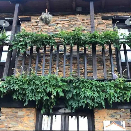 **** El Barreiro. Ideal Familias. Σπίτι διακοπών Sorbeda del Sil