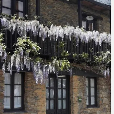 **** El Barreiro. Ideal Familias.