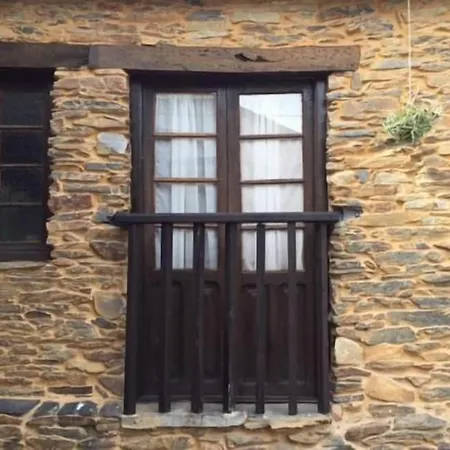 **** El Barreiro. Ideal Familias.